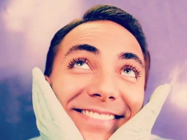 Cristian Castro compartió una foto con exceso de filtros y lo destrozaron