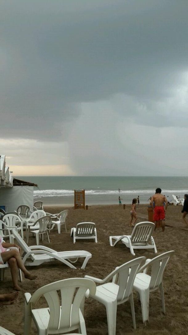 Al menos 3 muertos y 22 heridos por la caída de un rayo en Villa Gesell