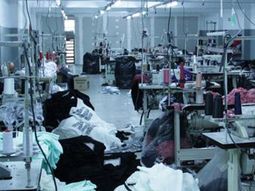 desbaratan un taller clandestino escondido detras de una pared desbaratan un taller clandestino escondido detras de una pared