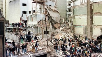 Atentado contra la sede de la AMIA Atentado contra la sede de la AMIA