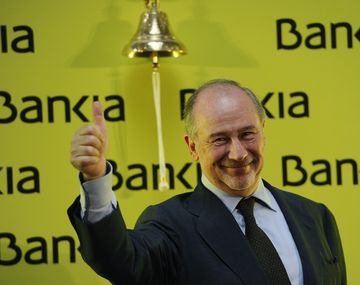 Ex jefe del FMI pretende ir al Parlamento para lavar su imagen