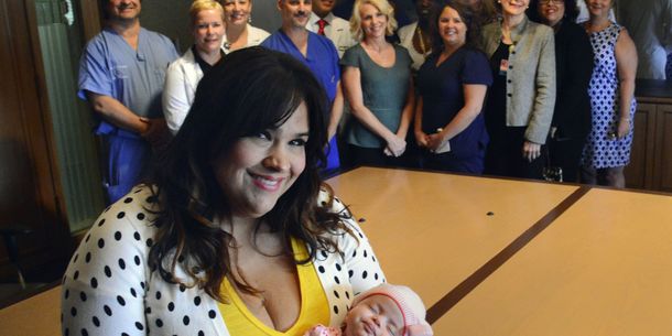 Una mujer sobrevivió después de estar 45 minutos sin pulso tras dar a luz