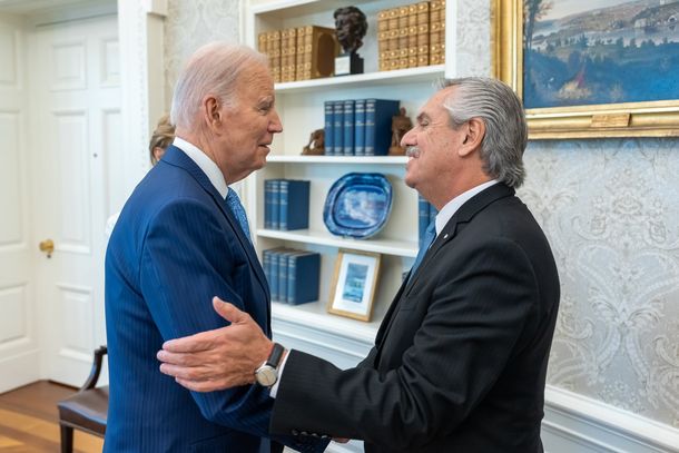 Alberto Fernández regresa a la Argentina tras reunirse con Joe Biden
