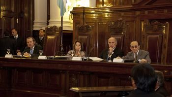 con su propio per saltum, clarin pide extender la cautelar con su propio per saltum, clarin pide extender la cautelar