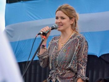 Dios le abortó la vida: un cura celebró la muerte de una viceintendenta que estaba a favor de la interrupción del embarazo
