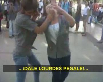 Feroz pelea entre dos alumnas en San Juan: están presas