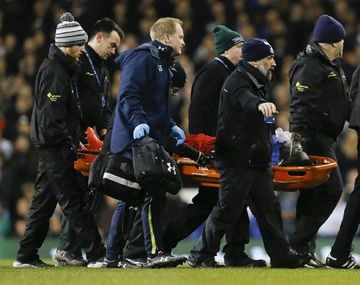 Un jugador de la liga inglesa se desplomó en pleno campo de juego