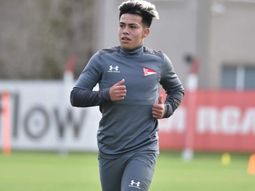Un juvenil de Estudiantes está a un paso de irse al Manchester City de Guardiola