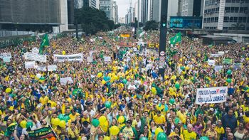 miles de brasileros marcharan en apoyo a la policia y al juez del caso petrobras