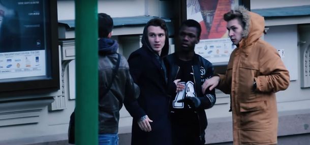 Experimento social: ¿qué harías si sos testigo de la golpiza a un joven negro?