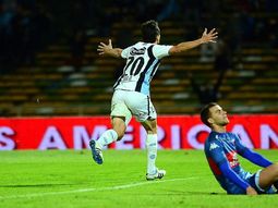 con un gol insolito, belgrano le gano a tigre y suena con un gol insolito, belgrano le gano a tigre y suena