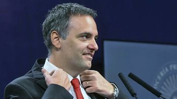 el ironico mensaje de manuel adorni tras conocerse la inflacion de octubre el ironico mensaje de manuel adorni tras conocerse la inflacion de octubre