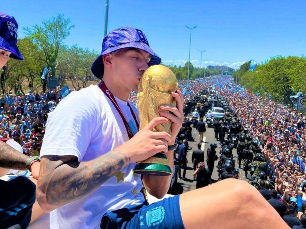 Alarma en la Selección Argentina: Lisandro Martínez se lesionó y será baja