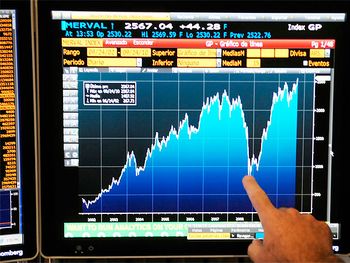 Las acciones bancarias sufren por las medidas para dar más crédito