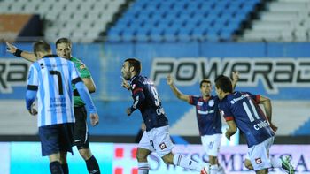 san lorenzo goleo a racing y es el unico lider san lorenzo goleo a racing y es el unico lider