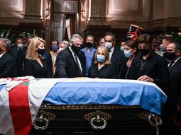 Alberto Fernández despidió los restos de Carlos Menem
