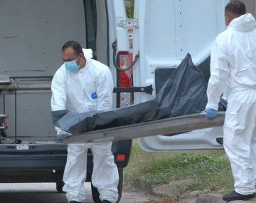 Un hombre encontró ahorcado a su hijo en el patio de su casa