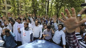 al menos 42 soldados sirios murieron por ataque israeli al menos 42 soldados sirios murieron por ataque israeli