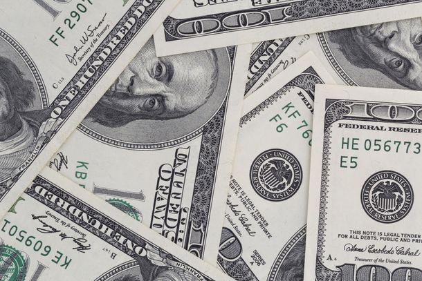 El dólar global bajó tras comentarios de Jerome Powell