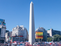 Así es como se vería el Obelisco si estuviera hecho de tela