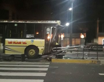 El colectivo que chocó es un interno de la línea 95