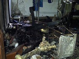 incendiaron y destrozaron una parroquia incendiaron y destrozaron una parroquia