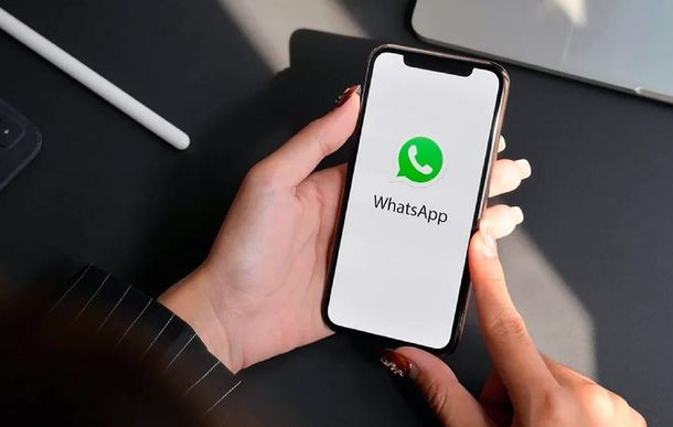 Cómo activar y usar las dos opciones que WhatsApp copió de Instagram
