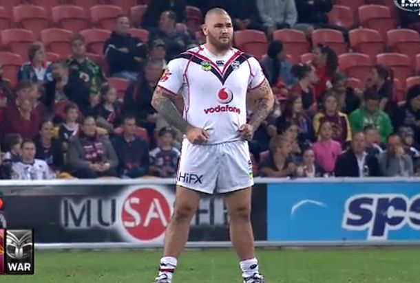 No se aguantó: un jugador de rugby hizo pis en plena cancha