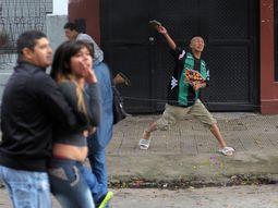 nueva toma en lugano: hay seis detenidos por usurpacion nueva toma en lugano: hay seis detenidos por usurpacion