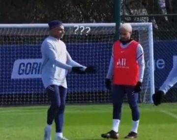 Messi o nada: Neymar ignoró a Mbappé en el entrenamiento y enciende las alarmas en el PSG