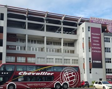 Apuntan al presidente de Lanús por delitos en la compra de jugadores