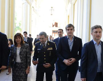 Patricia Bullrich, junto al jefe de la Policía Federal y el jefe de Gabinete