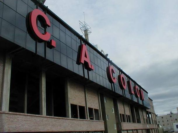 La AFA le descontará seis puntos a Colón por pedido de la FIFA