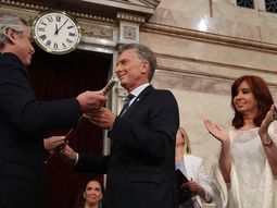 Tras asumir, Alberto dijo que no darán tratamiento parlamentario al presupuesto