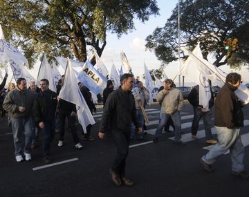Los pilotos le respondieron a Macri