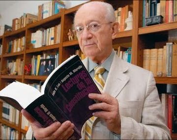 El constitucionalista Loñ asegura que el 7D no va a pasar nada