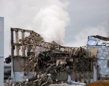 Se derrumba una de las paredes que protegen el reactor de Chernóbil