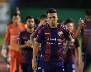 Un juvenil argentino cayó de un sexto piso y murió