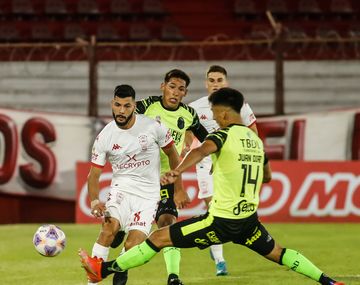 Huracán le ganó a Barracas Central y se subio a la punta