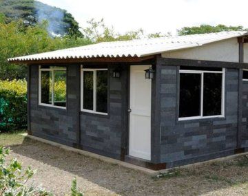 El revolucionario sistema que usa ladrillos de plástico reciclado para construir casas en cinco días