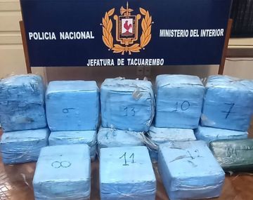 En Tacuarembó cayeron del cielo 500 kilos de drogas