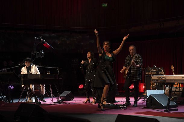 Cómo ver en vivo todo el homenaje a Charly García en el CCK