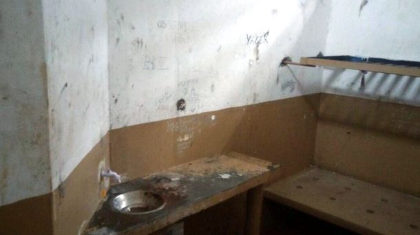 Así pasa sus días Castilo en una celda