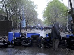Desde la Uocra blindaron al Pata Medina Desde la Uocra blindaron al Pata Medina