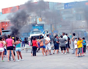 Caos en la avenida Castillo por una protesta de la Villa 31