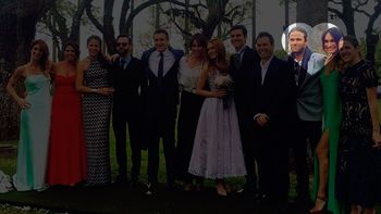 la primera foto familiar de benjamin amadeo con su novia la primera foto familiar de benjamin amadeo con su novia