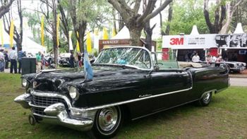 este es el descapotable que pidio macri, el mismo que usaron peron y alfonsin este es el descapotable que pidio macri, el mismo que usaron peron y alfonsin