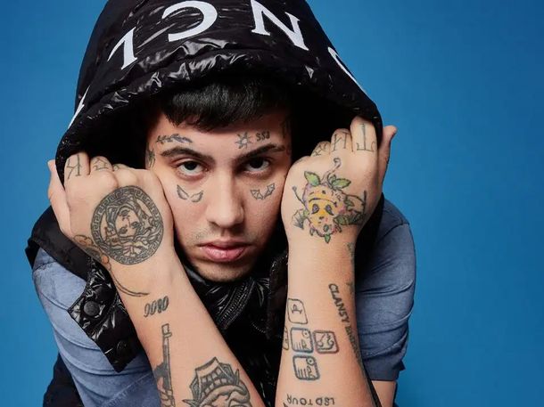 Insólito: el tatuador de Duki lo denunció por derechos de autor y uso indebido de diseños