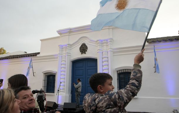 Por la crisis, se redujo el presupuesto para los festejos en Tucumán