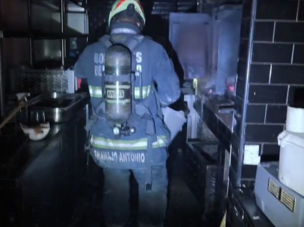 Incendio en un edificio de Palermo: 5 heridos y 25 evacuados